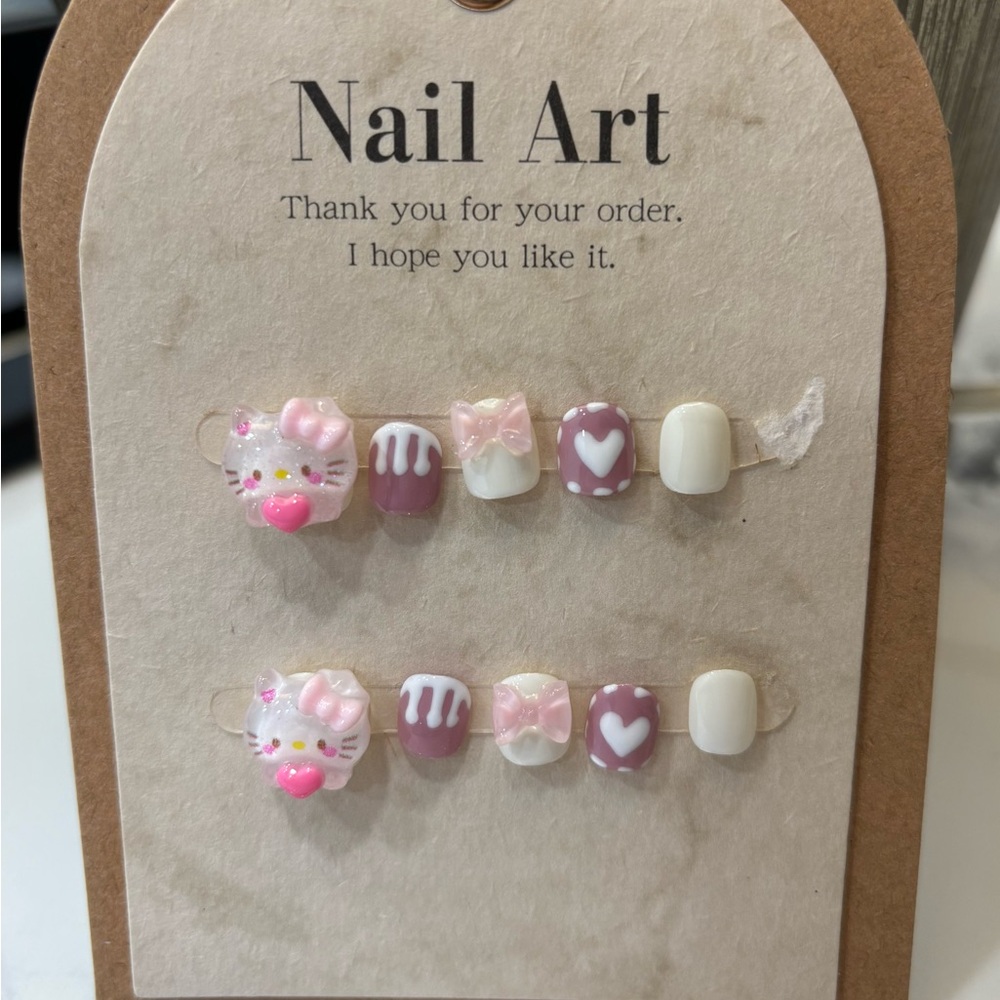 PRESS ON NAILS 
HAND MADE